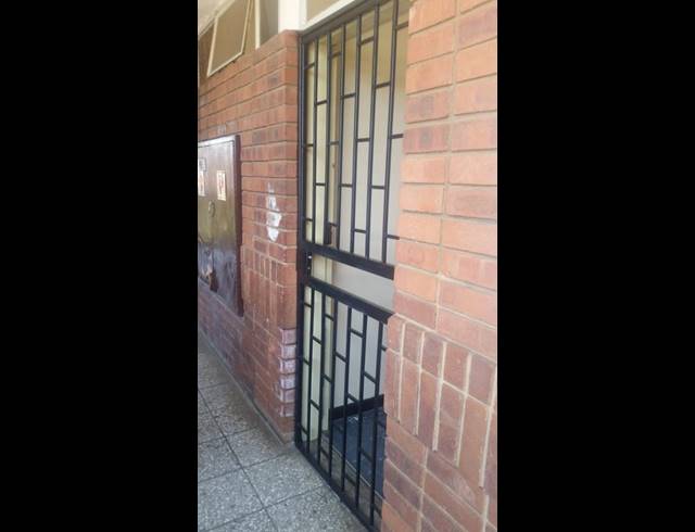 1 BEDROOM APARTMENT FOR SALE IN SUNNYSIDE